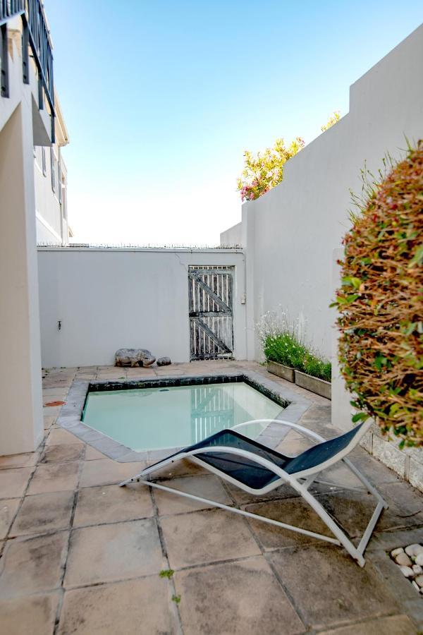 Camps Bay Guest Suite With Private Pool ケープタウン エクステリア 写真